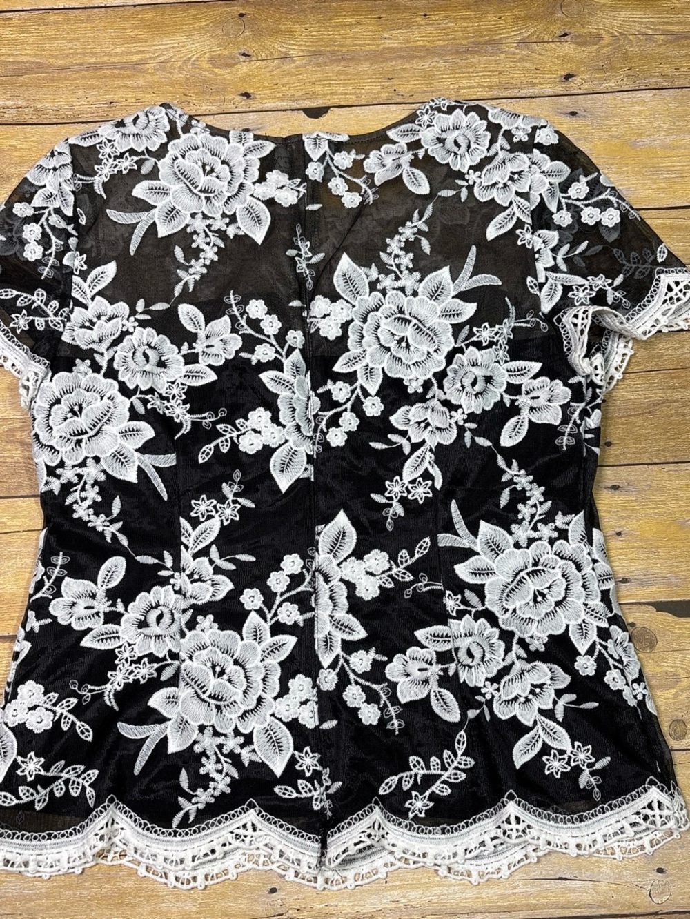 Alex Evenings Black Top with White Floral Lace Overlay - Picture 2 of 6